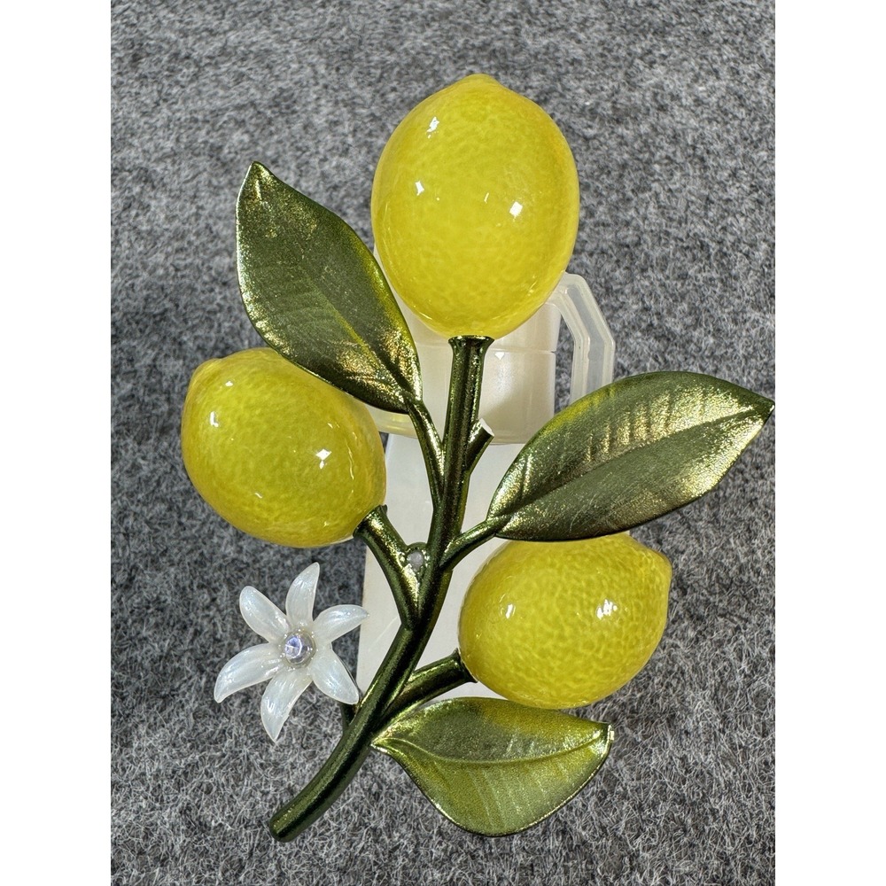 BATH & BODY WORKS LEMON ON BRANCH SCENT CONTROL NIGHTLIGHT PLUG IN